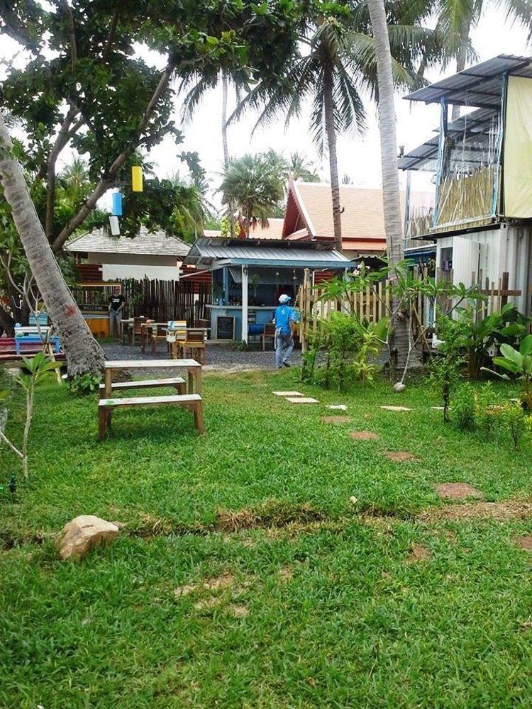 Think & Retro Cafe Lipa Noi Samui Hostel Екстериор снимка