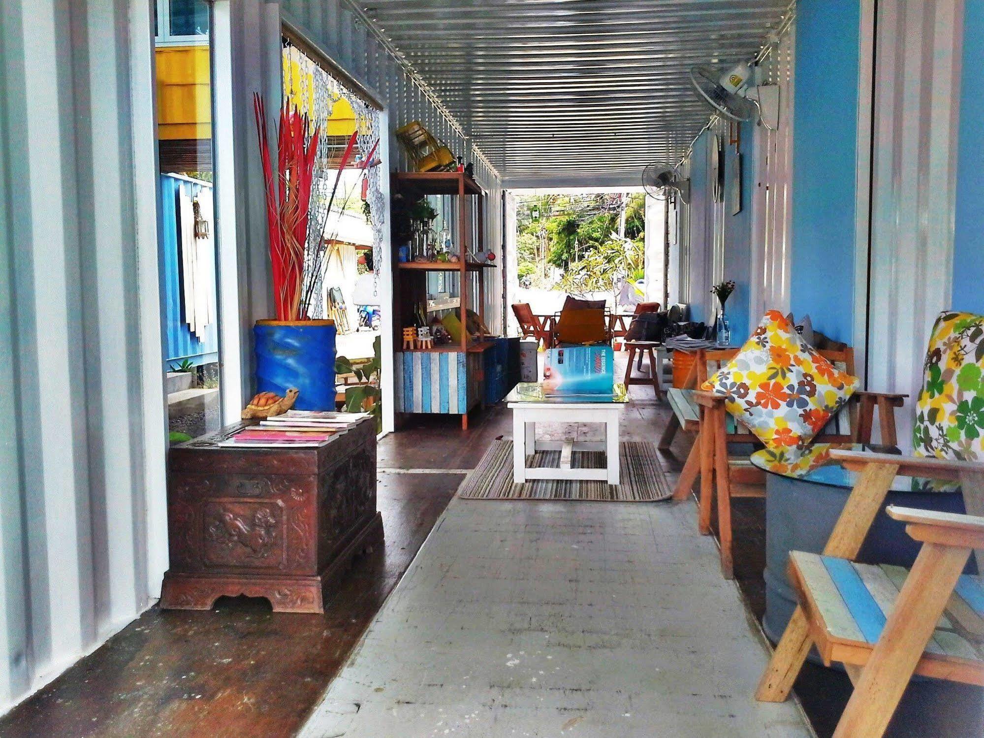 Think & Retro Cafe Lipa Noi Samui Hostel Екстериор снимка